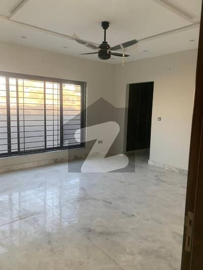 نیول اینکریج - بلاک ایل نیول اینکریج,اسلام آباد میں 3 کمروں کا 1 کنال بالائی پورشن 85.0 ہزار میں کرایہ پر دستیاب ہے۔