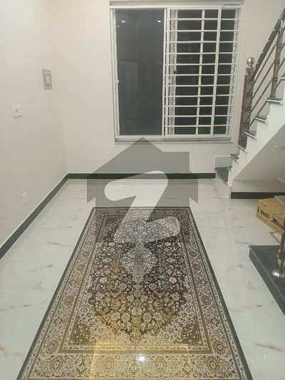 Ground Portion For Rent G13