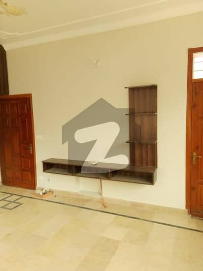 گرین ایونیو اسلام آباد میں 5 کمروں کا 6 مرلہ مکان 1.0 لاکھ میں کرایہ پر دستیاب ہے۔