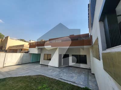 FULL HOUSE FOR RENT IN F-6