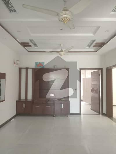 BEAUTIFUL 10 MARLA FULL HOUSE FOR RENT IN WAPDA TOWN