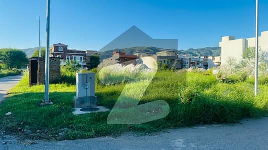 آئی 11/2 آئی ۔ 11,اسلام آباد میں 6 مرلہ رہائشی پلاٹ 3.2 کروڑ میں برائے فروخت۔