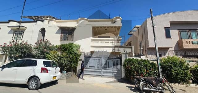 ڈی ایچ اے فیز 7 ڈی ایچ اے ڈیفینس,کراچی میں 4 کمروں کا 12 مرلہ مکان 9.25 کروڑ میں برائے فروخت۔