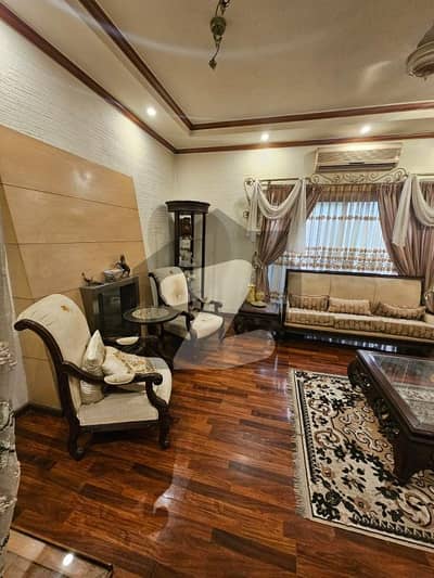 1 Kanal beautiful house available for sale in dha phase 3 hot location