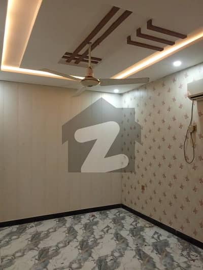 10 Marla house for rent in Valencia