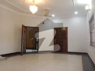 One Kanal House For Rent