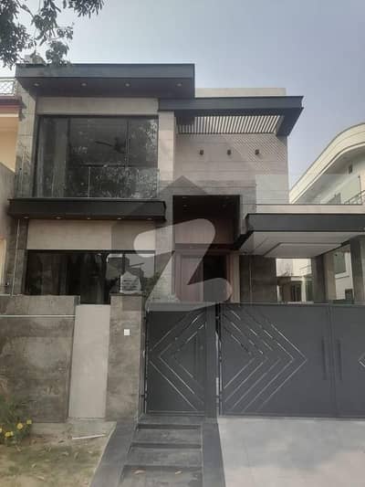 BRAND NEW SOLID 10 MARLA MODERN HOUSE FOR SALE IN PHASE-8 DHA LAHORE