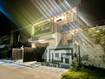 12 Marla Brand New Luxury Ultra Modern Style Double Heighted Super Hot Location All Original Picture Direct Meeting Available For Sale in Johar Town