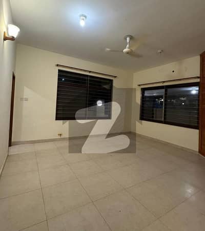 ایف ۔ 10 اسلام آباد میں 4 کمروں کا 12 مرلہ مکان 3.5 لاکھ میں کرایہ پر دستیاب ہے۔