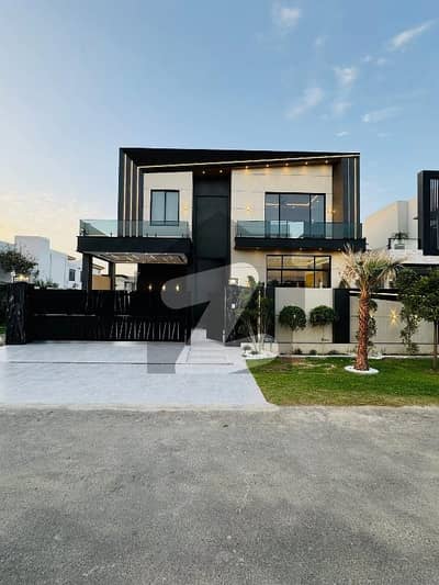 Brand New 1 Kanal Ultra-Luxury House For Sale Prime Location: 60 Feet Road