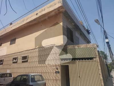 *9 Marla Triple Storey Corner House for Sale in Rehmanpura, Lahore Direct Owner*