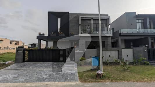 1 KANAL BEAUTIFUL HOUSE FOR SALE | HOT DEAL TODAY