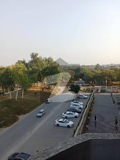 جی ۔ 11/3 جی ۔ 11,اسلام آباد میں 2 کمروں کا 7 مرلہ فلیٹ 2.95 کروڑ میں برائے فروخت۔