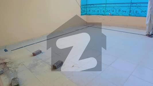 جوہر ٹاؤن لاہور میں 5 کمروں کا 12 مرلہ مکان 2.1 لاکھ میں کرایہ پر دستیاب ہے۔