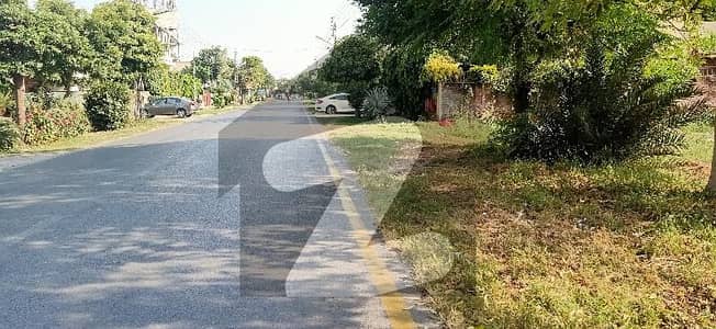 11 Marla 160 Sqft Corner Plot Available For Sale