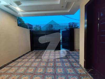 فاطمہ ایونیو ملتان پبلک سکول روڈ,ملتان میں 4 کمروں کا 5 مرلہ مکان 1.3 کروڑ میں برائے فروخت۔