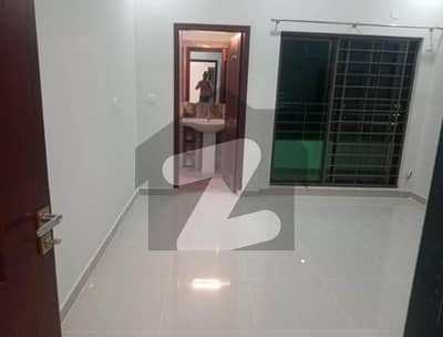 1 Bed Room Available For Rent