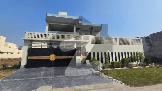 ایل ڈی اے ایوینیو ۔ بلاک ایف ایل ڈی اے ایوینیو,لاہور میں 6 کمروں کا 1 کنال مکان 6.35 کروڑ میں برائے فروخت۔