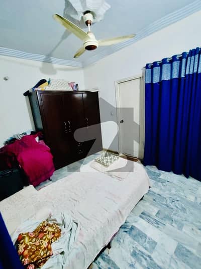 گلشن اقبال - بلاک 13-ڈی2 گلشنِ اقبال,گلشنِ اقبال ٹاؤن,کراچی میں 2 کمروں کا 4 مرلہ فلیٹ 80.0 لاکھ میں برائے فروخت۔