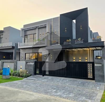 ڈی ایچ اے فیز 7 ڈیفنس (ڈی ایچ اے),لاہور میں 5 کمروں کا 1 کنال مکان 8.25 کروڑ میں برائے فروخت۔