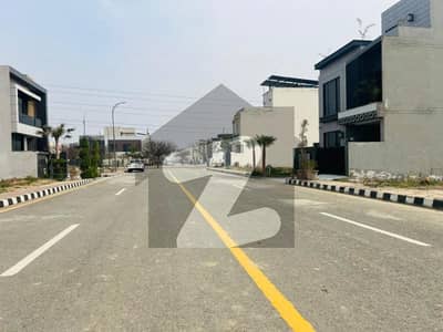 لیک سٹی رائیونڈ روڈ,لاہور میں 5 مرلہ رہائشی پلاٹ 1.4 کروڑ میں برائے فروخت۔