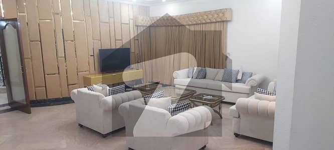 ڈی ایچ اے فیز 3 - بلاک ایکس فیز 3,ڈیفنس (ڈی ایچ اے),لاہور میں 5 کمروں کا 1 کنال مکان 4.5 لاکھ میں کرایہ پر دستیاب ہے۔