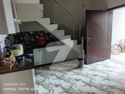 ڈی ایچ اے فیز 6 ڈیفنس (ڈی ایچ اے),لاہور میں 1 کمرے کا 3 مرلہ بالائی پورشن 15.0 ہزار میں کرایہ پر دستیاب ہے۔