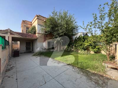 10 Marla Old Eden House For Sale in Lake City Lahore