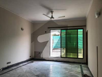 BEAUTIFULL UPPER PORTION FOR RENT IN DHA LAHORE