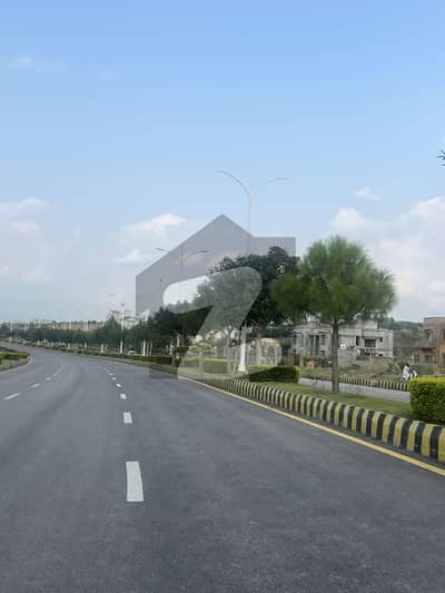 گلبرگ گرینز ۔ بلاک سی گلبرگ گرینز,گلبرگ,اسلام آباد میں 4 کنال رہائشی پلاٹ 10.75 کروڑ میں برائے فروخت۔