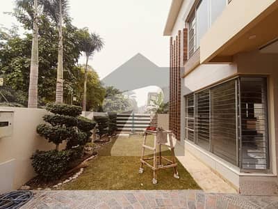 BEAUTIFULL UPPER PORTION FOR RENT IN DHA LAHORE