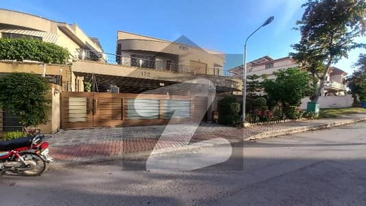 بحریہ ٹاؤن فیز 7 بحریہ ٹاؤن راولپنڈی,راولپنڈی میں 3 کمروں کا 1 کنال بالائی پورشن 1.1 لاکھ میں کرایہ پر دستیاب ہے۔