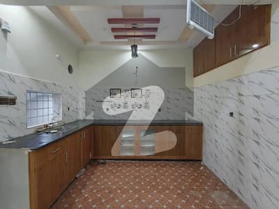 شمسی سوسائٹی شاہ فیصل ٹاؤن,کراچی میں 2 کمروں کا 6 مرلہ بالائی پورشن 45.0 ہزار میں کرایہ پر دستیاب ہے۔