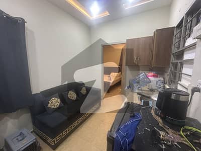 جوہر ٹاؤن فیز 2 - بلاک ایچ3 جوہر ٹاؤن فیز 2,جوہر ٹاؤن,لاہور میں 1 کمرے کا 2 مرلہ فلیٹ 50.0 ہزار میں کرایہ پر دستیاب ہے۔