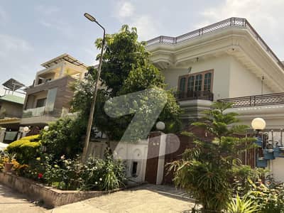 I-8/4 60x90 Upper Portion separate gate Available For Rent Near Park For More Options Available