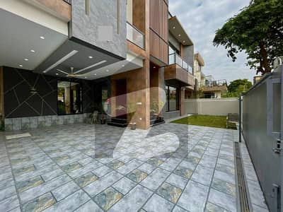 ڈی ایچ اے ڈیفینس فیز 2 ڈی ایچ اے ڈیفینس,اسلام آباد میں 5 کمروں کا 1 کنال مکان 3.5 لاکھ میں کرایہ پر دستیاب ہے۔