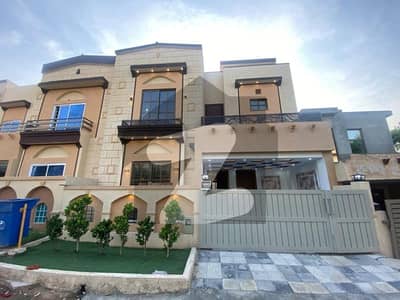 بحریہ ٹاؤن فیز 8 ۔ عثمان بلاک بحریہ ٹاؤن فیز 8 ۔ سفاری ویلی,بحریہ ٹاؤن فیز 8,بحریہ ٹاؤن راولپنڈی,راولپنڈی میں 5 کمروں کا 7 مرلہ مکان 92.0 ہزار میں کرایہ پر دستیاب ہے۔