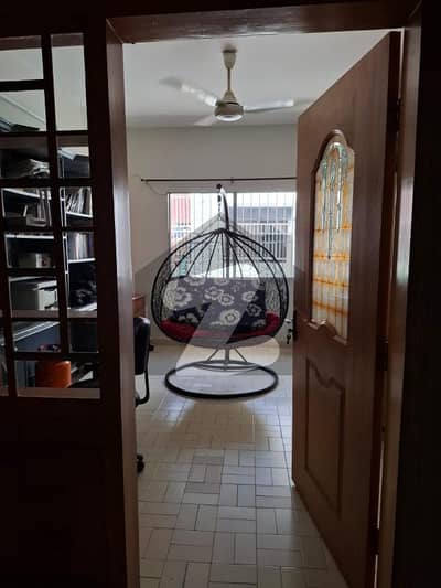 گرومندرچورنگی کراچی میں 4 کمروں کا 8 مرلہ فلیٹ 3.0 کروڑ میں برائے فروخت۔