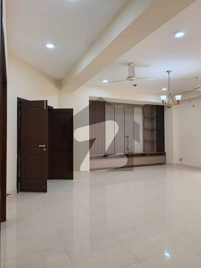 عسکری ٹاور 3 ڈی ایچ اے ڈیفینس فیز 5,ڈی ایچ اے ڈیفینس,اسلام آباد میں 3 کمروں کا 12 مرلہ فلیٹ 75.0 ہزار میں کرایہ پر دستیاب ہے۔