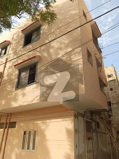 فیڈرل بی ایریا ۔ بلاک 19 فیڈرل بی ایریا,کراچی میں 10 کمروں کا 5 مرلہ مکان 4.25 کروڑ میں برائے فروخت۔