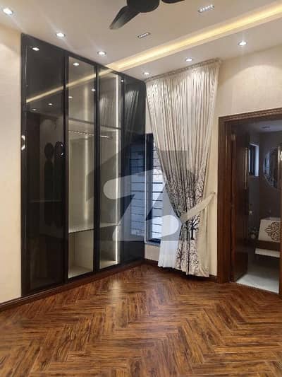 10 Marla house for sale in Bahria twon Lahore.