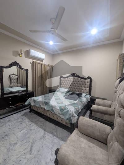 کالج روڈ لاہور میں 4 کمروں کا 12 مرلہ مکان 3.35 کروڑ میں برائے فروخت۔