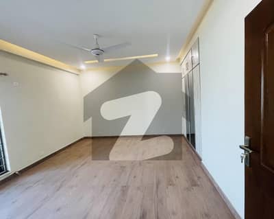 10 Marla 3 Bedroom Apartment Available For Sale   Askari 11 Lahore