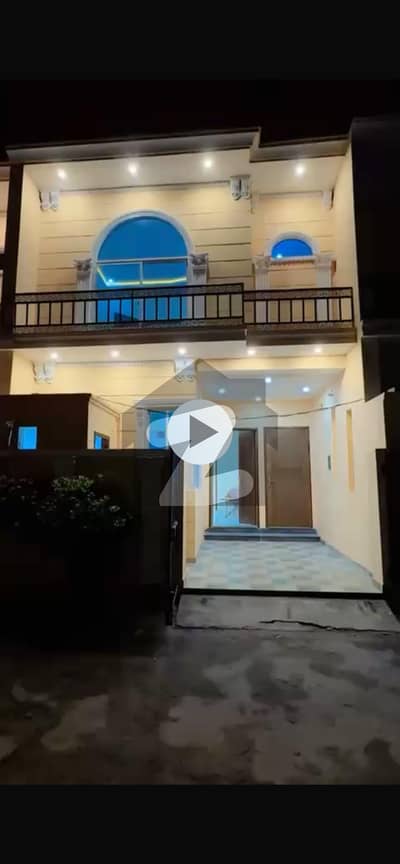 بوسان روڈ ملتان میں 3 کمروں کا 3 مرلہ مکان 90.0 لاکھ میں برائے فروخت۔