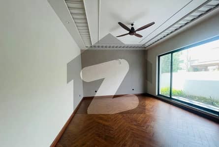 Prime Location 1 Kanal House Available In Askari 11 - Sector A For sale