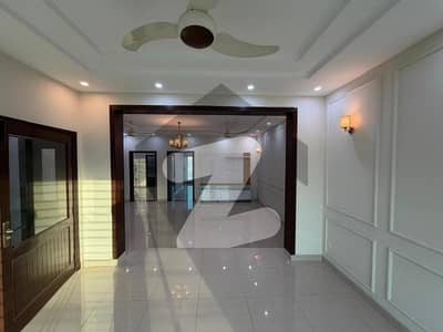 10 Marla Beautiful House