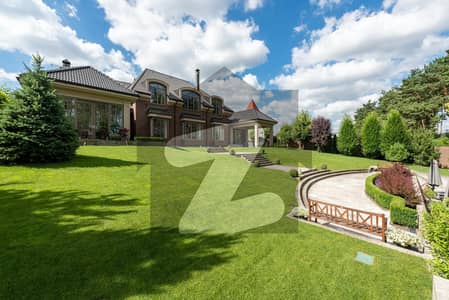 Elegant 3 Kanal House for Sale on Main Park Road Near Serena Hotel
