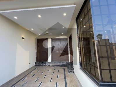 5 Marla Like Brand New Full House Available For Rent in Bahria Town Lahore.