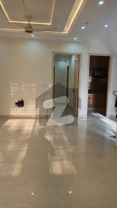 ڈی ایچ اے 11 رہبر لاہور میں 3 کمروں کا 5 مرلہ مکان 1.26 لاکھ میں کرایہ پر دستیاب ہے۔