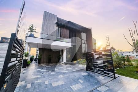 Brand New House is FOR RENT Near Park in Phase 6